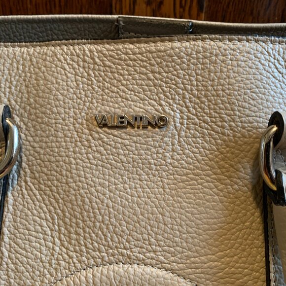 Mario Valentino Oversized Handbag - Picture 2 of 9